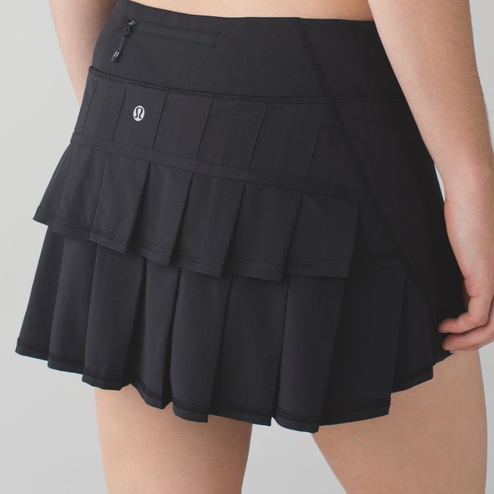 Black lululemon skirt